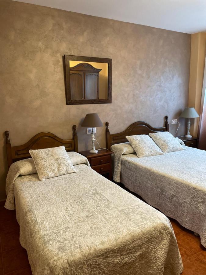 Turisme Rural Ca L,Anguila Guest House Peratallada Ngoại thất bức ảnh