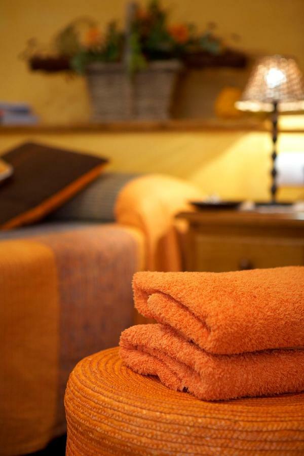 Turisme Rural Ca L,Anguila Guest House Peratallada Ngoại thất bức ảnh