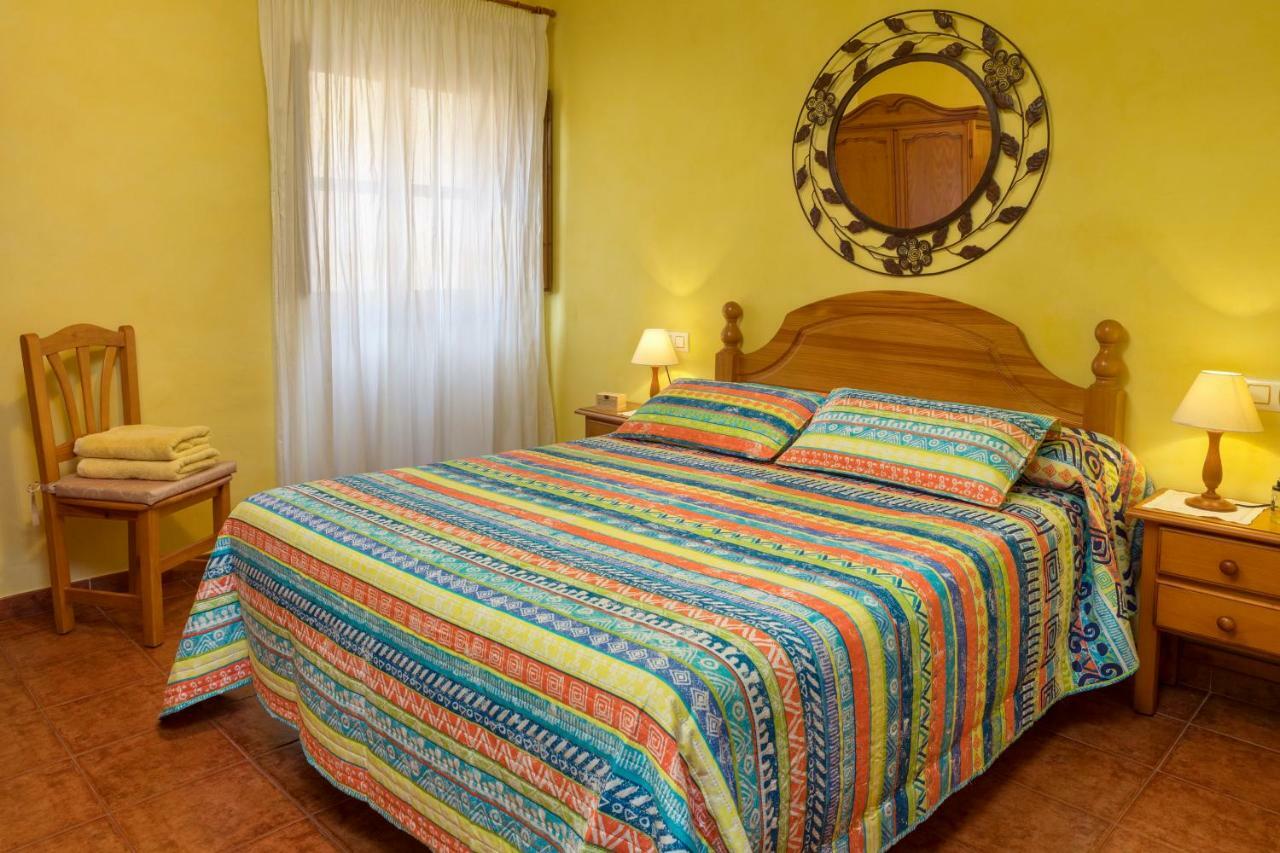 Turisme Rural Ca L,Anguila Guest House Peratallada Ngoại thất bức ảnh