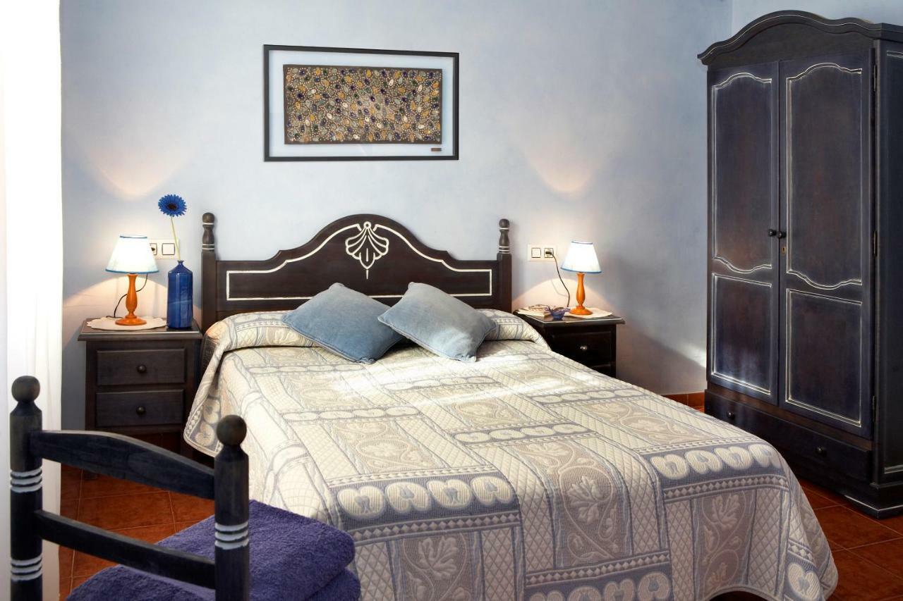 Turisme Rural Ca L,Anguila Guest House Peratallada Ngoại thất bức ảnh