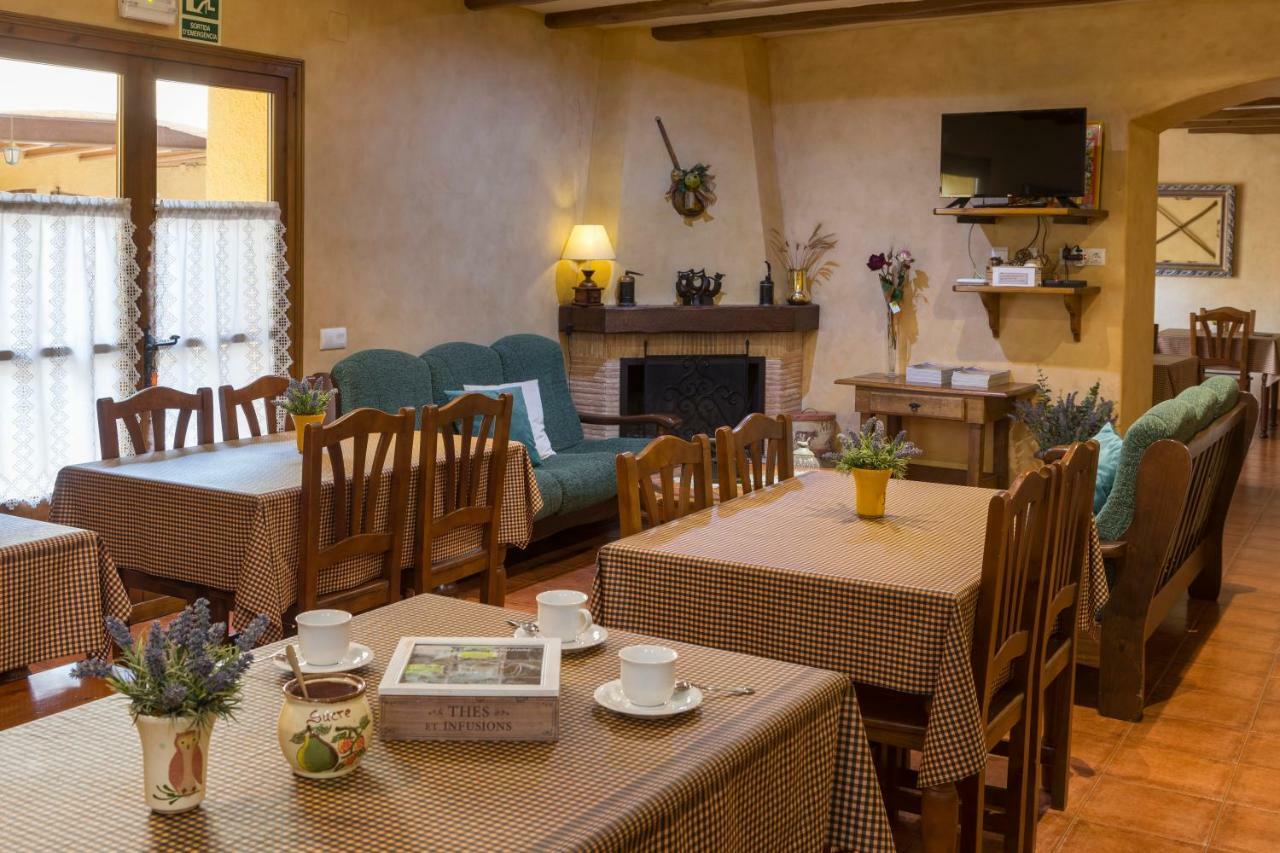 Turisme Rural Ca L,Anguila Guest House Peratallada Ngoại thất bức ảnh